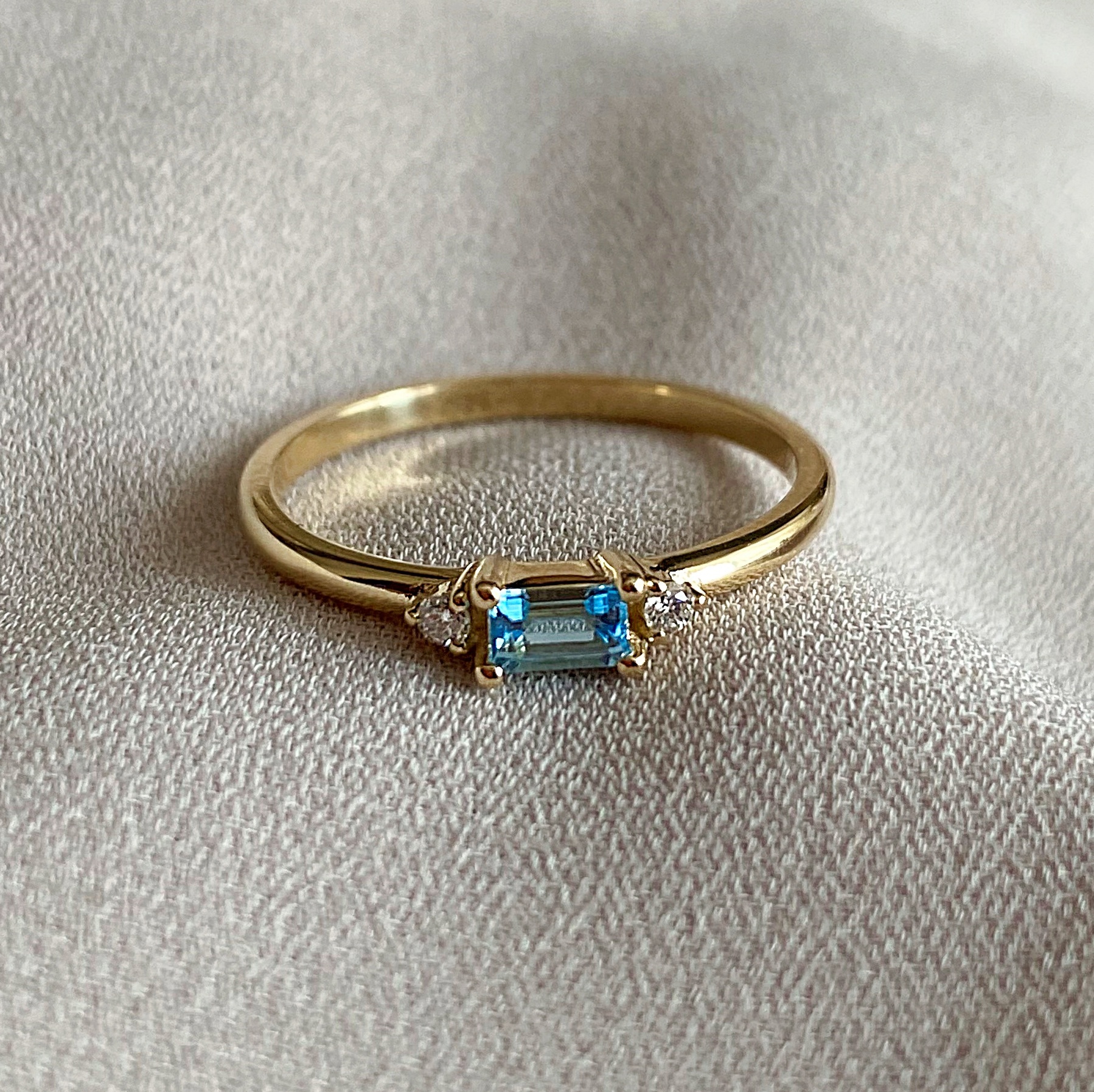 Mavi Topaz Taşlı Pırlantalı Yüzük
