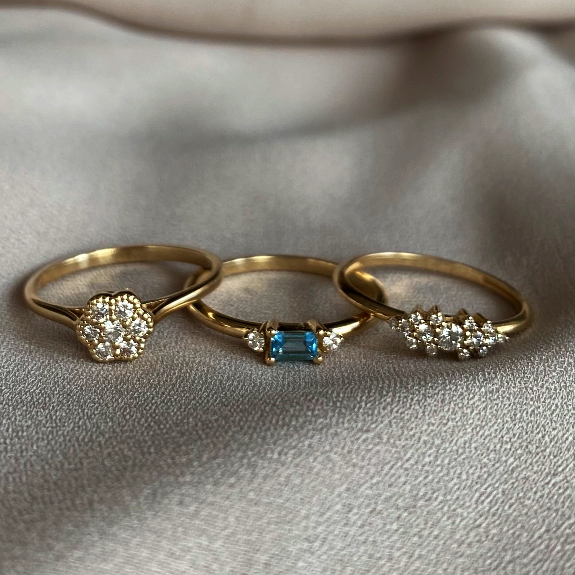 Mavi Topaz Taşlı Pırlantalı Yüzük