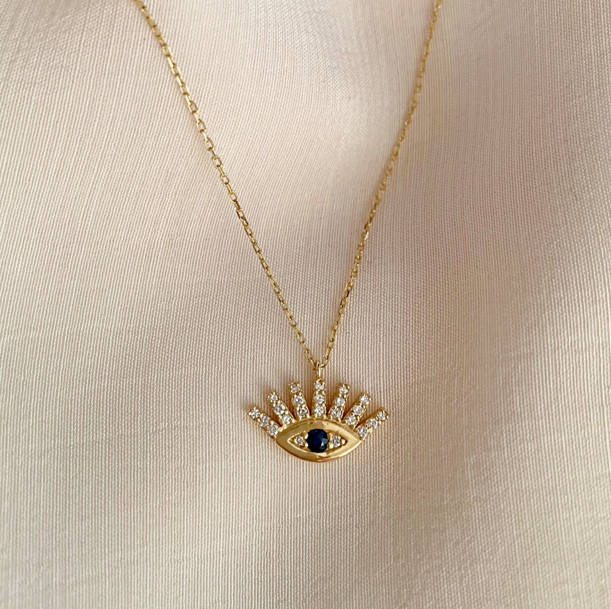 Pırlantalı Safir Taşlı Göz Kolye