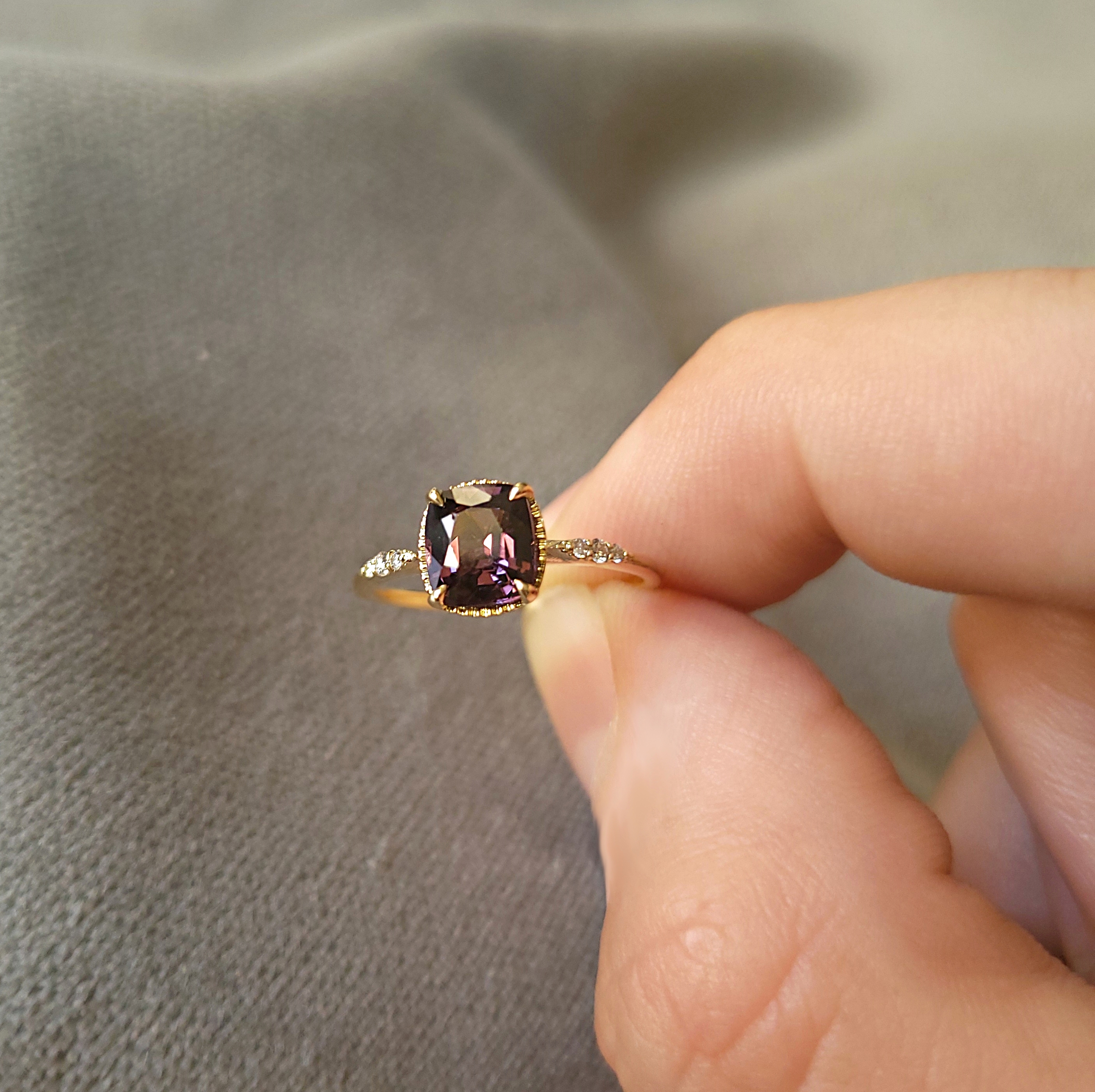 Spinel Taşlı Pırlantalı Yüzük