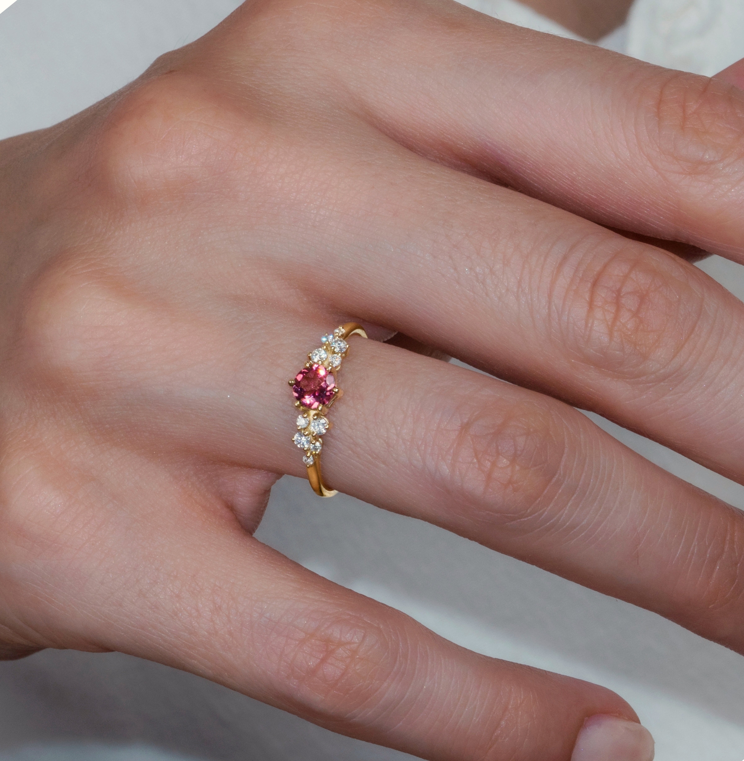 Pırlanta ve Turmalin Taşlı Alternatif Tektaş Yüzük