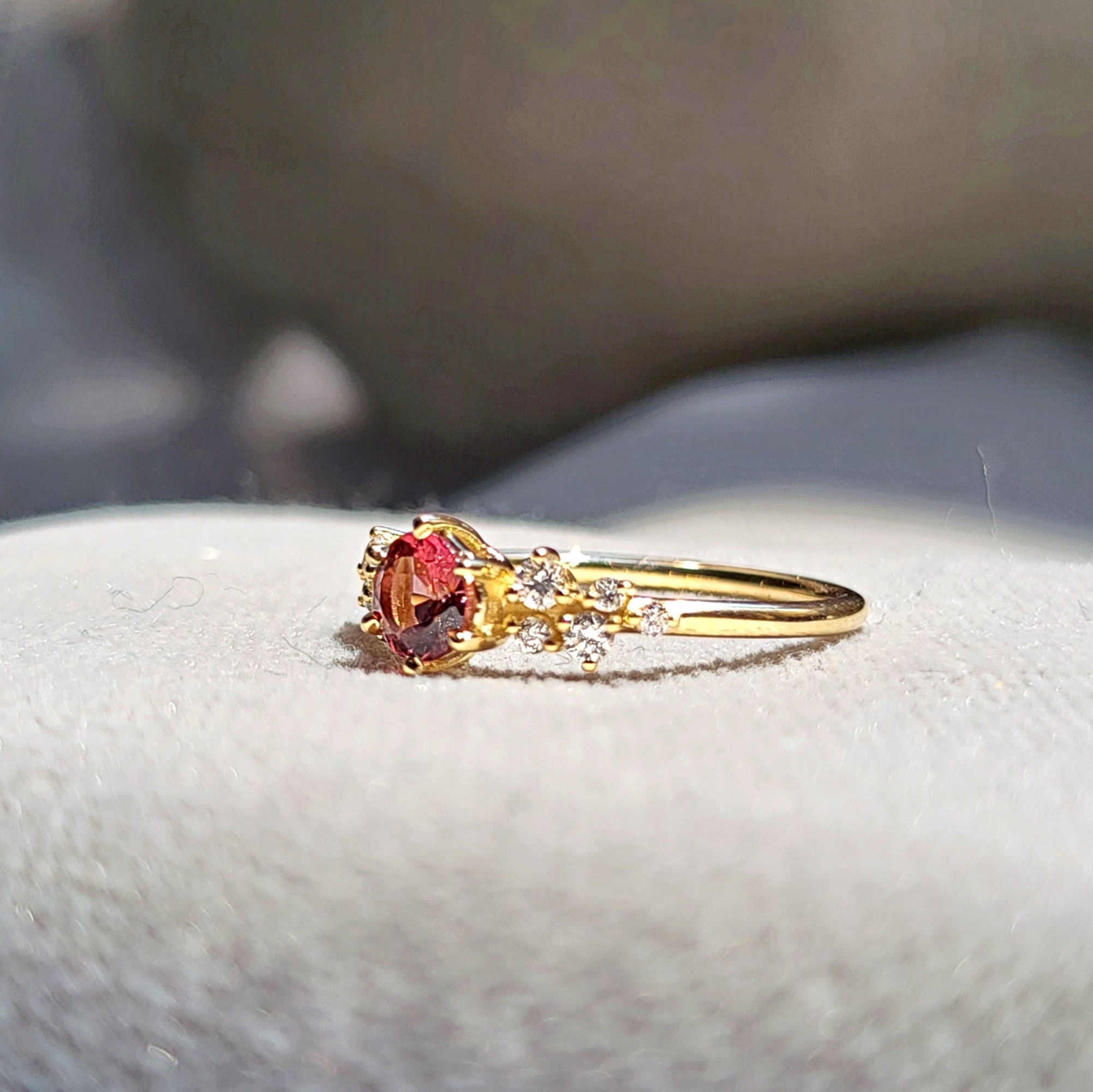 Pırlanta ve Turmalin Taşlı Alternatif Tektaş Yüzük